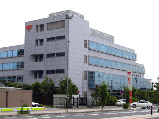 ���{�X�֋�